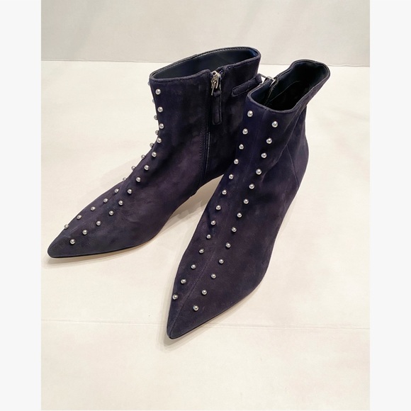 nine west kitten heel booties